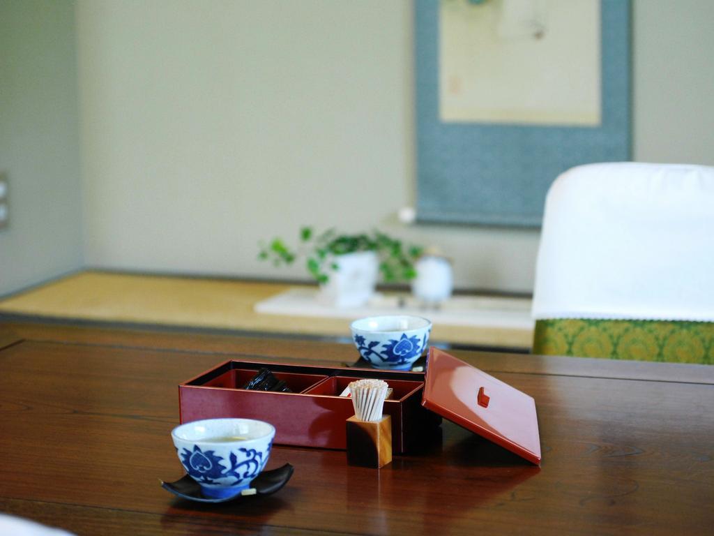 Yamatoya Hotel Яманучи Екстериор снимка